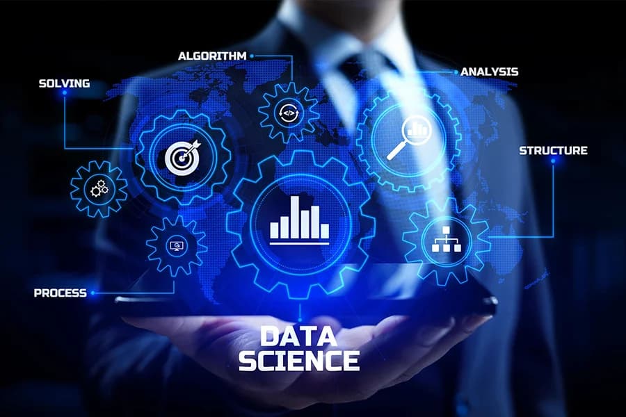 The Ultimate Guide to Choosing the Best Data Science Course in 2025